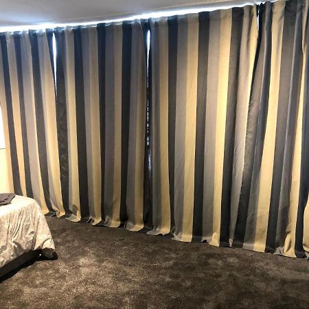 Ac Lounge 125 Apartment Рочфорд Екстериор снимка