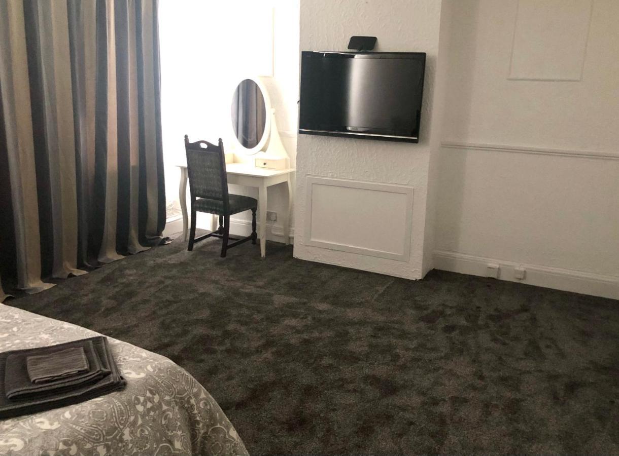 Ac Lounge 125 Apartment Рочфорд Екстериор снимка