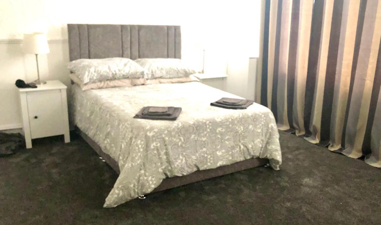 Ac Lounge 125 Apartment Рочфорд Екстериор снимка