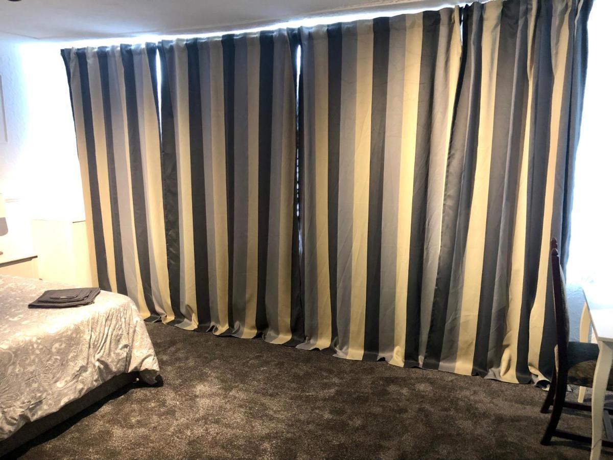 Ac Lounge 125 Apartment Рочфорд Екстериор снимка