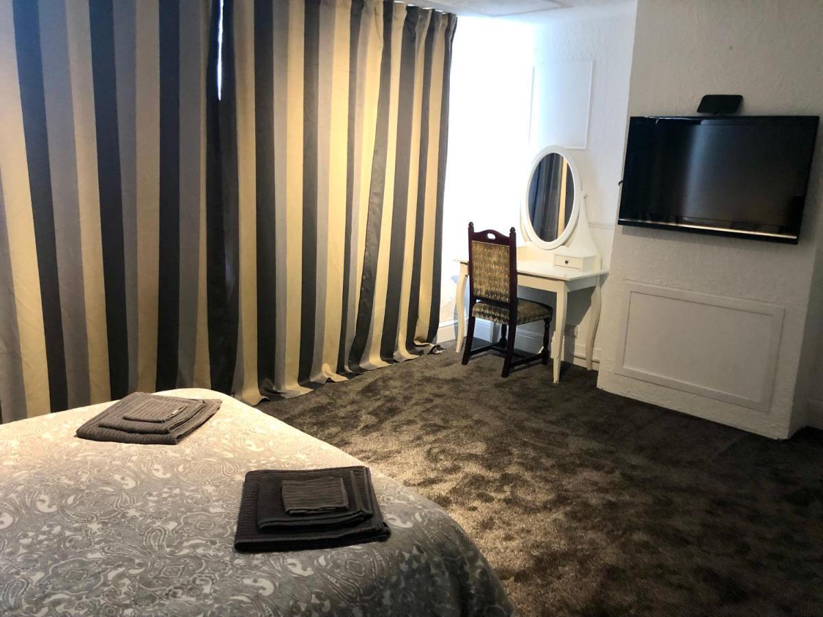 Ac Lounge 125 Apartment Рочфорд Екстериор снимка